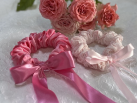 Set of 2 Pink Scrunchies